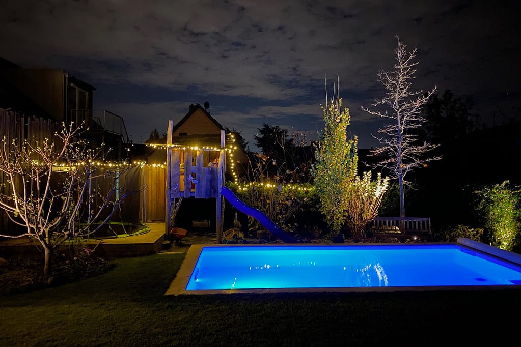 Familien Pool beleuchtet beleuchteter Familienpool