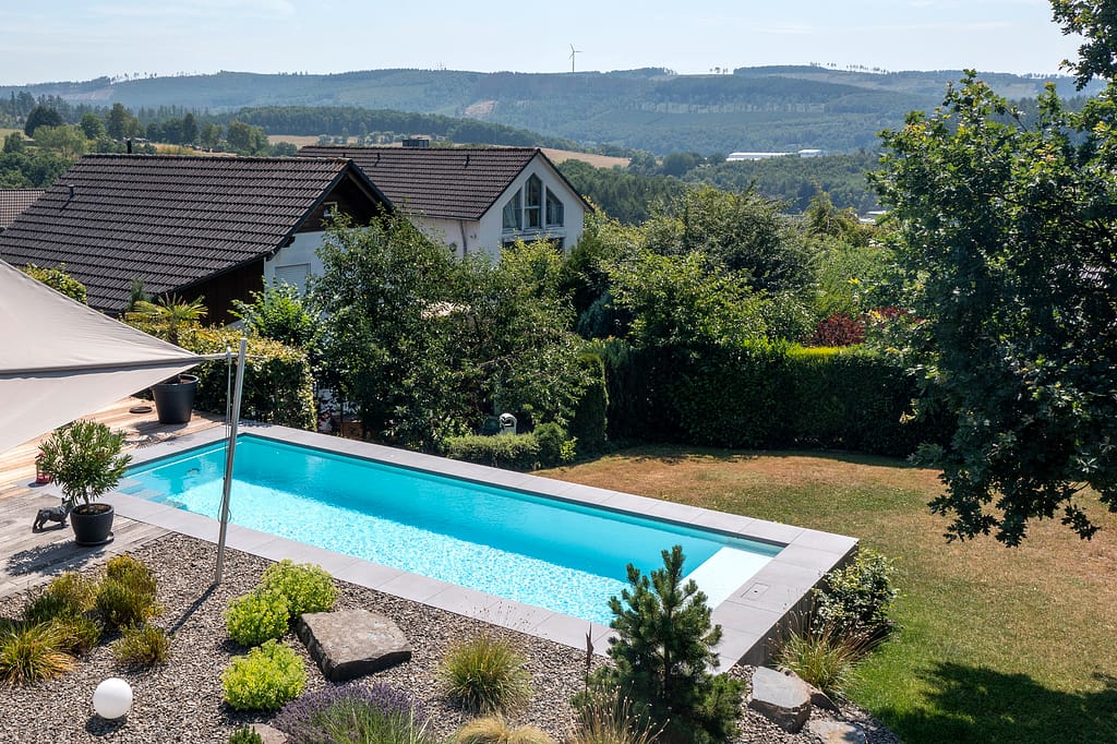 Pool Hang Ausblick