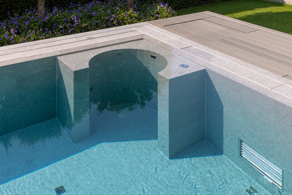 Pool Massagenische Pool Massagenische