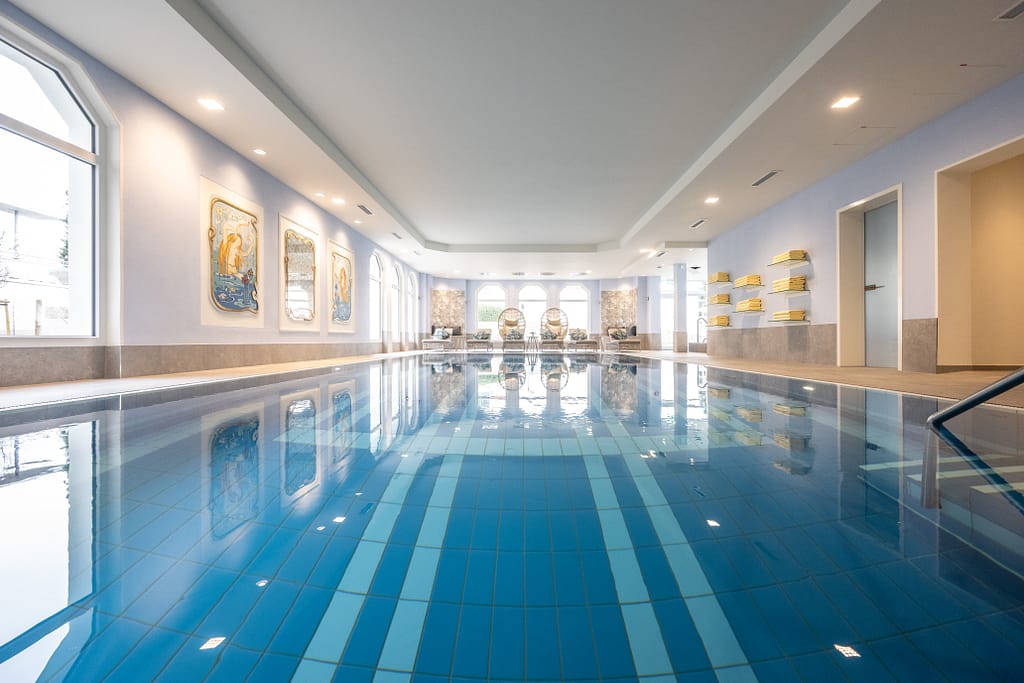 Hotelpool Whirlpool und Spa Sanierung Villa Aurora (1) Hotelpool Whirlpool und Spa Sanierung Villa Aurora