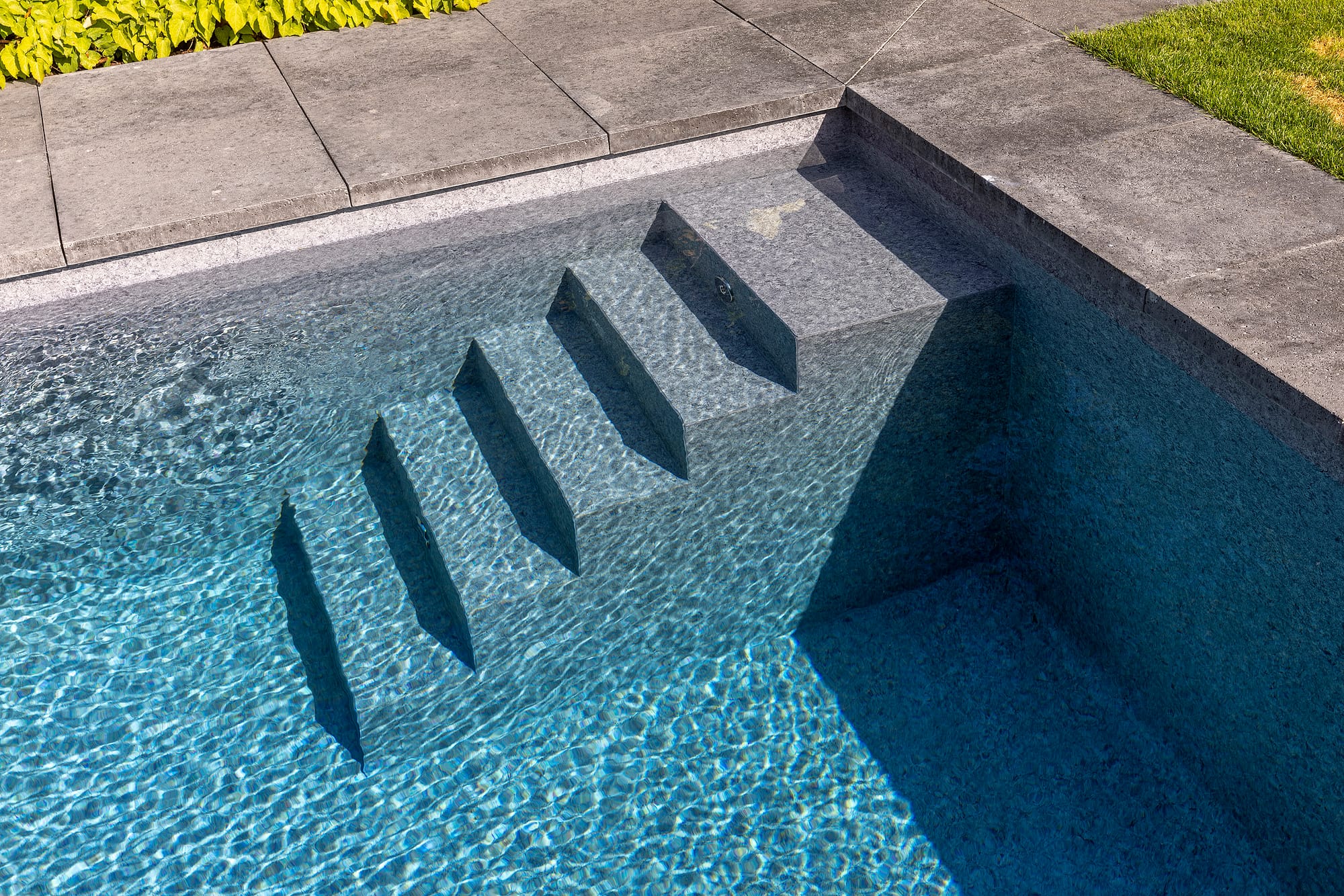 Pool Terrasse Bar Geselligkeit in bester Lage