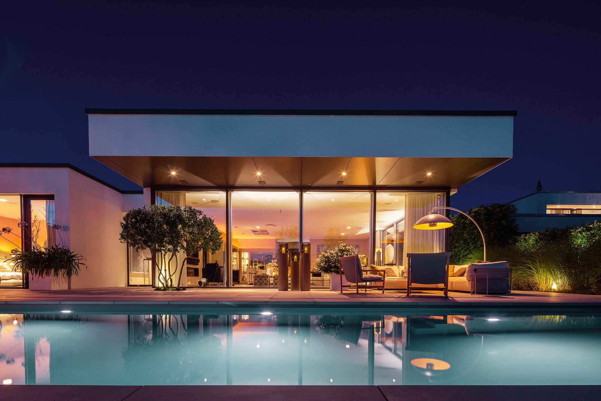 Weerts Pool am See Nacht 3 Pool bei Nacht Blick aufs Haus